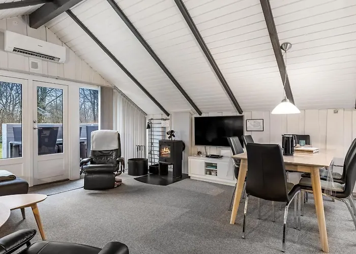 Prázdninový dům Liljana - 30km From The Sea By Interhome *